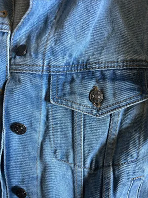 Understated Leather Light Blue Women's Denim Jacket - Classic Trucker Style thumbnail 3