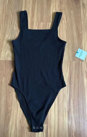 NWT Arizona Jean Co. Black Ribbed Knit Square-Neck Tank Bodysuit - Size S thumbnail 1