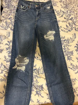 American Eagle Straight Leg Mom Jeans thumbnail 1