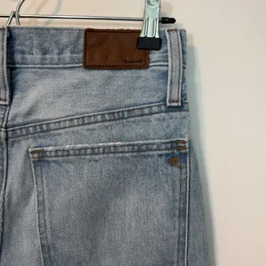 Madewell Classic Straight Full-Length Jeans in Hartsville Wash‎ thumbnail 8