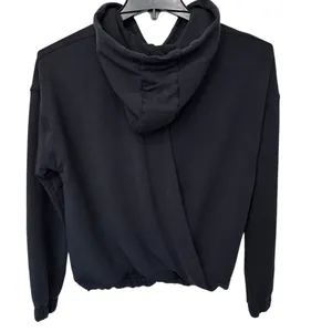 Womens Lululemon Black Hoodie size 8 Twisted And‎ Tucked Pullover thumbnail 6