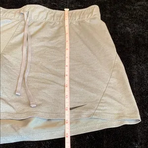 Women's Gray Nike Dri-Fit Athletic Shorts Drawstring Closure Size Small thumbnail 6