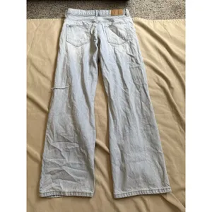 PacSun Women's Distressed Baggy Light Wash Jeans Size 29 X 30 thumbnail 7