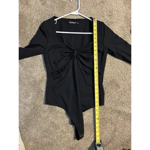 Abercrombie & Fitch black long-sleeve twist-front cutout bodysuit L Soft stretch thumbnail 5