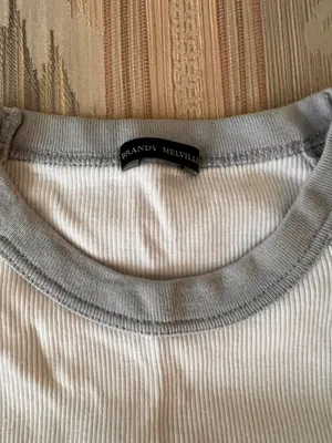 Brandy Melville cropped baby tee thumbnail 2