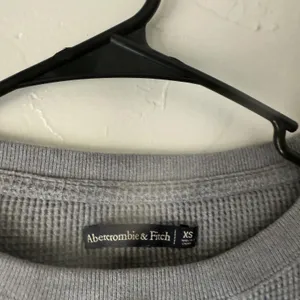 Abercrombie & Fitch Sweater Womens XS Gray Waffle Knit Long‎ Sleeve Top thumbnail 6