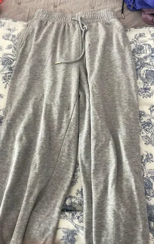 H&M sweatpants thumbnail 1