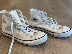 Converse High-Top Chuck Taylor thumbnail 1