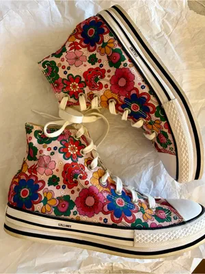 Converse Chuck Taylor All Star Lift Platform High Allover Florals. Women’s 7 thumbnail 2