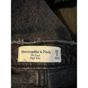 Abercrombie & Fitch High‎ Rise Mom Jeans Distressed Ripped Black Wash 28/6 thumbnail 9