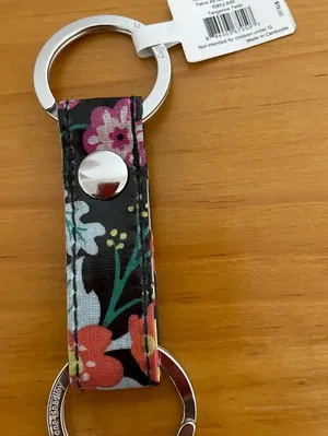 Vera Bradley twice as nice keychain. NWT thumbnail 1