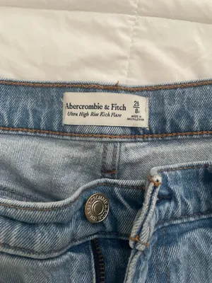 Abercrombie & Fitch Ultra High Rise Kick Flare Jeans thumbnail 2
