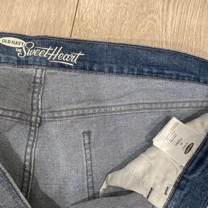 Old Navy The Sweetheart Medium Wash Jean Shorts thumbnail 2