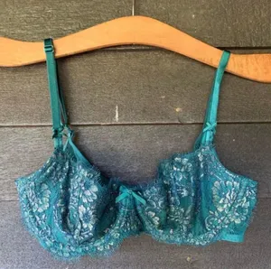 Victoria's Secret Bra thumbnail 1