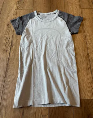 Lululemon Swiftly Tech Short Sleeve thumbnail 1
