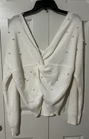 Francesca's Sweater thumbnail 2