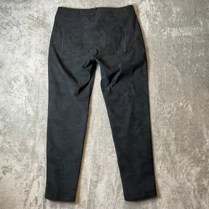 Lululemon Day Trip Boyfriend Pant‎ Lotus Camo Black Size 6 thumbnail 5