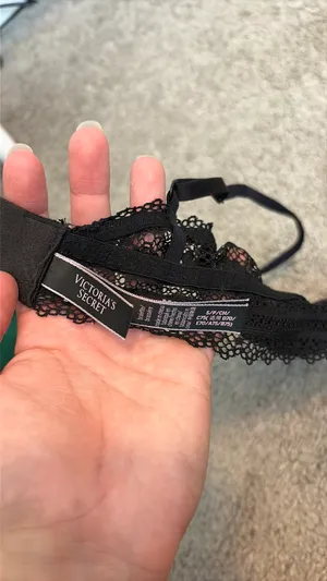 Victoria’s Secret bralette thumbnail 3