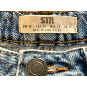 Stradivarius STR Two Toned Denim Jeans Raw Hem Women Sz 6 90s Inspired Straight thumbnail 6