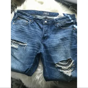 ✨HP✨Ames Slim Boyfriend Jeans✨ thumbnail 6
