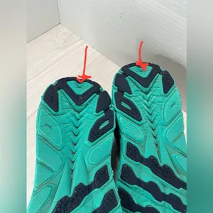 Hoka Women's Shoes in Navy and Teal thumbnail 11