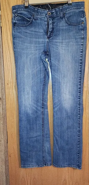 Wrangler Women's Light Blue Straight Leg Jeans thumbnail 1