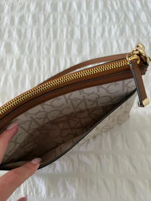 Calvin Klein Shoulder Bag thumbnail 4