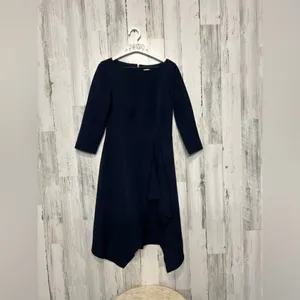 Navy blue dress Size 4 thumbnail 4
