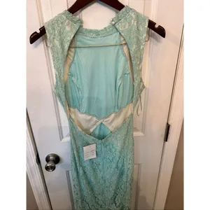 Maniju green lace maxi open back dress sleeveless long size M prom homecoming thumbnail 9