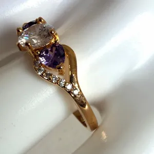Gold Tone Cubic Zirconia Ring Heart Purple Stones thumbnail 5