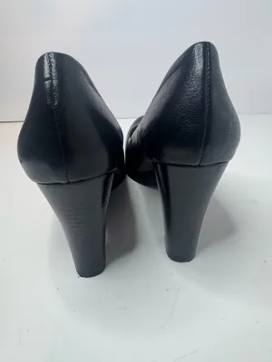 Calvin Klein Fairley Black Leather Pumps Size 8.5M thumbnail 4
