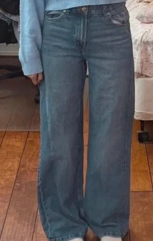 H&M Mid-Rise Wide Leg Jeans thumbnail 1