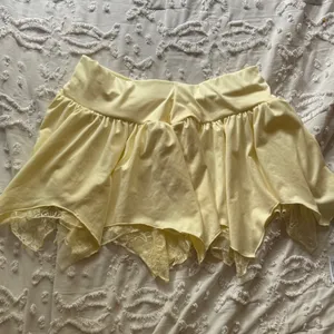 NEVER WORN M IVORY LACY SKIRT White Size M thumbnail 4