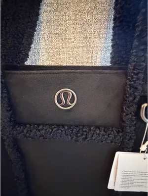 Lululemon Boxy Tote Bag 10L Faux Shearling Trims black sold out online NWT thumbnail 6