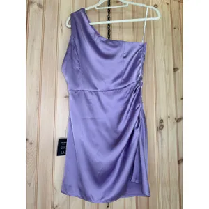 NWT Lulus Love Me Tonight Lavender Satin One-Shoulder Mini Dress Party Soft Sz M thumbnail 5