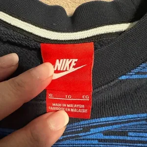 Nike Sweatshirt Size XL Men’s Women’s Crewneck Stripes Blue Pullover thumbnail 2