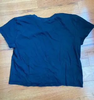 Lightly Worn Crop Top Black thumbnail 3
