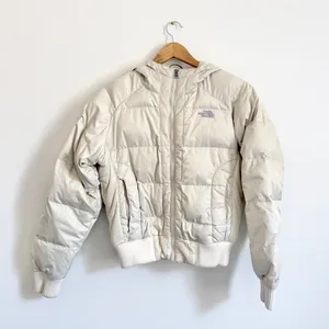 The North Face 550 Puffer Jacket Size Medium Women’s Cream Off White Down Hooded thumbnail 2