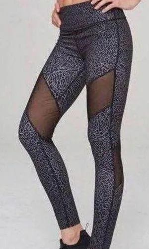 Alo Varley Leggings - elephant Print NWOT SIZE SMALL thumbnail 1