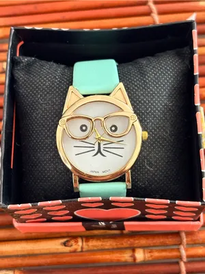 Mint Cat Watch with Gold Accents Needs Battery Green thumbnail 8
