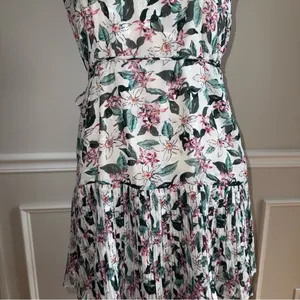 ELLIATT‎ Revolve Vedado Floral Pleated Tiered Midi Dress size Small thumbnail 4