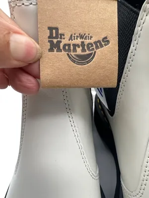 Dr. Martens Women 11 Unisex Genuine AirWair Leather Style 101 YS White Boots thumbnail 9