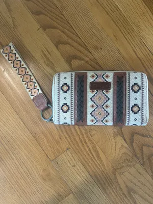 Matching Wrangler Wallet & Crossbody thumbnail 5