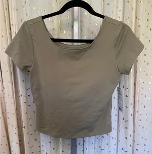 NWT Apana Women's Overland Trek Built In Bra Yoga Lifestyle Active Crop Top M thumbnail 1