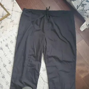 Scrubs pants in black basics straight leg size XL New women's thumbnail 2