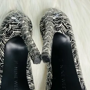 Nine West Black and White Chevron 4” Inch Stilettos thumbnail 8
