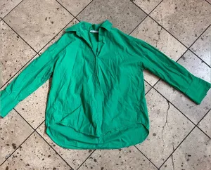 🌸Zara Emerald Green Button-Up Top thumbnail 1