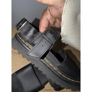 Dr. Martens Voss Black Leather Platform Sandals Women's Size 6 N thumbnail 10