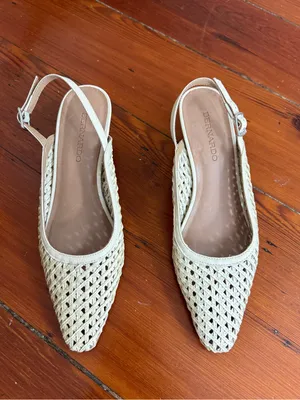 EUC Bernardo Cream Woven Leather Slingback Block Heel Pumps Cream Sz 7.5 ❤️🍄 thumbnail 4