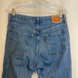 Levi’s Low Pro Straight Vintage 90s Mid Rise Relaxed Slouchy Blue Denim Jeans 28 thumbnail 9